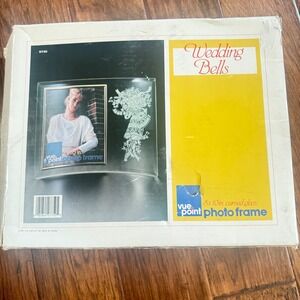 Vintage 1987 Vue Point Wedding Bells 8x10 Curved Glass Photo Frame Etched G750
